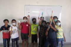 holi-1